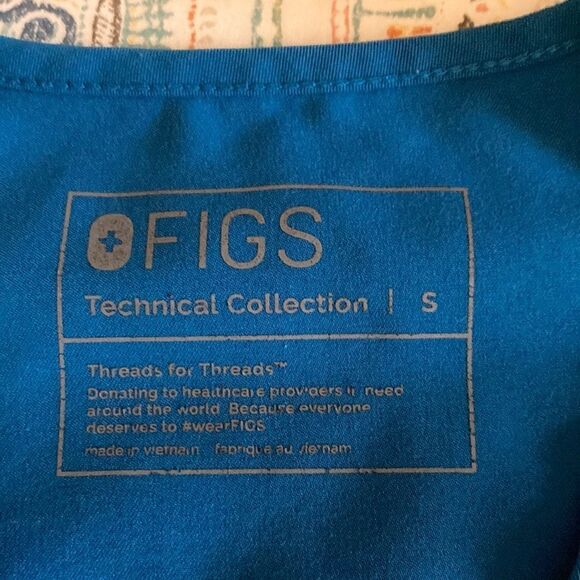 Figs Catarina One Pocket Short Sleeve Scrub Top in Teal Size S - Picture 2 of 7